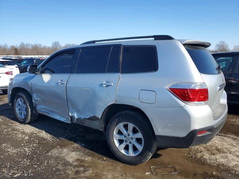 2013 Toyota Highlander, VIN 5TDBK3EHXDS261710. Фото 2 з 6 з аукціону Copart. Каталог авто зі США OpenDataCar.