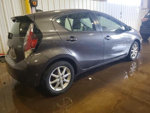 2015 Toyota Prius C, VIN JTDKDTB31F1110807. Фото 3 з 6 з аукціону Copart. Каталог авто зі США OpenDataCar.