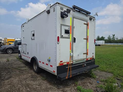 2018 Chevrolet Express 4500, VIN 1HA6GUCGXJN007320. Фото 2 з 6 з аукціону Copart. Каталог авто зі США OpenDataCar.