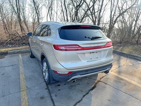 2017 Lincoln MKC, VIN 5LMTJ2DH2HUL68893. Фото 3 из 6 с аукциона Copart. Каталог авто из США OpenDataCar.