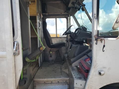 2006 Freightliner Mt55, VIN 4UZAARBW66CW00547. Фото 5 з 6 з аукціону Copart. Каталог авто зі США OpenDataCar.