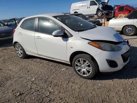 2014 Mazda 2, VIN JM1DE1KY1E0184058. Фото 4 з 6 з аукціону Copart. Каталог авто зі США OpenDataCar.