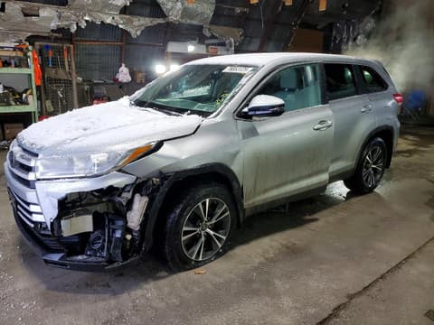 2019 Toyota Highlander, VIN 5TDBZRFH0KS951587. Фото 1 з 6 з аукціону Copart. Каталог авто зі США OpenDataCar.