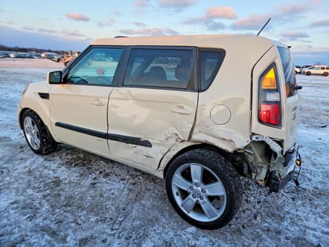 2011 Kia Soul, VIN KNDJT2A22B7322267. Фото 2 з 6 з аукціону Copart. Каталог авто зі США OpenDataCar.