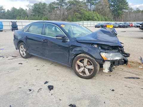 2013 Volkswagen Passat, VIN 1VWBH7A33DC052985. Фото 4 з 6 з аукціону Copart. Каталог авто зі США OpenDataCar.