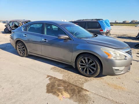 2015 Nissan Altima, VIN 1N4AL3AP4FC575448. Zdjęcie 4 z 6 z aukcji Copart. Katalog aut z USA OpenDataCar.