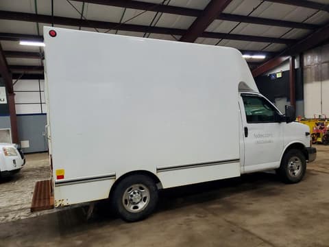 2020 Chevrolet Express 3500, VIN 1GB0GRFP1L1121479. Фото 3 з 6 з аукціону Copart. Каталог авто зі США OpenDataCar.