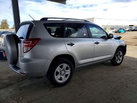 2011 Toyota RAV4, VIN 2T3BK4DVXBW061001. Zdjęcie 3 z 6 z aukcji Copart. Katalog aut z USA OpenDataCar.