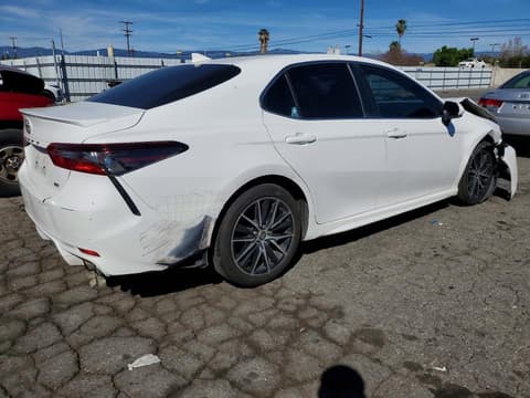2021 Toyota Camry, VIN 4T1T11AK1MU513395. Фото 3 з 6 з аукціону Copart. Каталог авто зі США OpenDataCar.