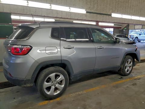 2019 Jeep Compass, VIN 3C4NJDBB8KT641539. Фото 3 з 6 з аукціону Copart. Каталог авто зі США OpenDataCar.