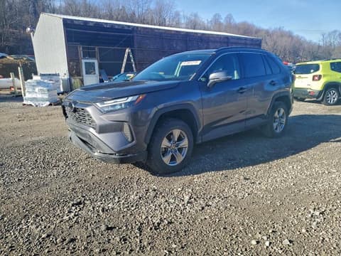 2022 Toyota RAV4, VIN 2T3W1RFV9NW205530. Фото 1 з 6 з аукціону Copart. Каталог авто зі США OpenDataCar.