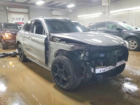 2018 Alfa romeo Stelvio, VIN ZASFAKPN9J7B84438. Фото 4 з 6 з аукціону Copart. Каталог авто зі США OpenDataCar.