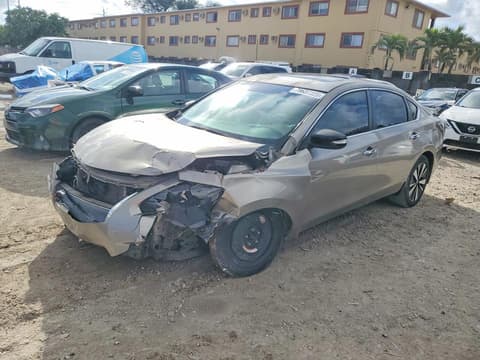 2013 Nissan Altima, VIN 1N4BL3AP2DN467268. Фото 1 з 6 з аукціону Copart. Каталог авто зі США OpenDataCar.