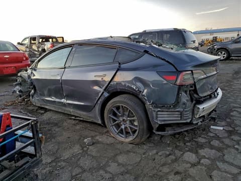 2022 Tesla Model 3, VIN 5YJ3E1EB7NF127173. Фото 2 из 6 с аукциона Copart. Каталог авто из США OpenDataCar.