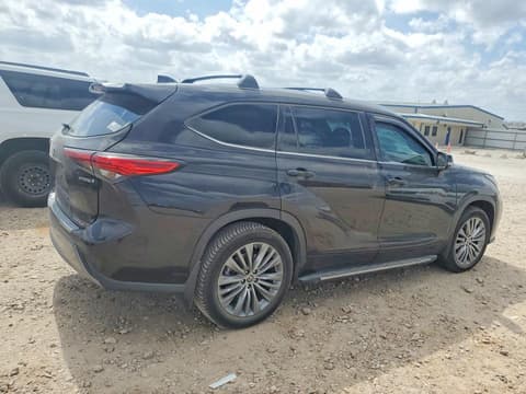 2022 Toyota Highlander Hybrid, VIN 5TDFARAHXNS014623. Zdjęcie 3 z 6 z aukcji Copart. Katalog aut z USA OpenDataCar.