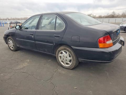 1998 Nissan Altima, VIN 1N4DL01D3WC108927. Photo 2 of 6 from Copart auction. OpenDataCar US salvage catalog.