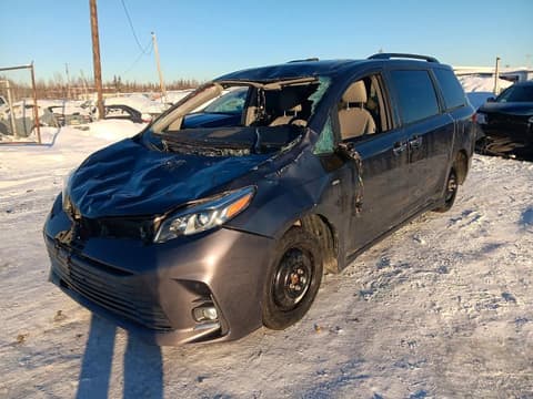 2020 Toyota Sienna, VIN 5TDDZ3DC9LS246754. Фото 1 з 6 з аукціону Copart. Каталог авто зі США OpenDataCar.
