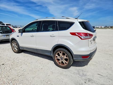 2015 Ford Escape, VIN 1FMCU0J92FUB93019. Фото 2 з 6 з аукціону Copart. Каталог авто зі США OpenDataCar.