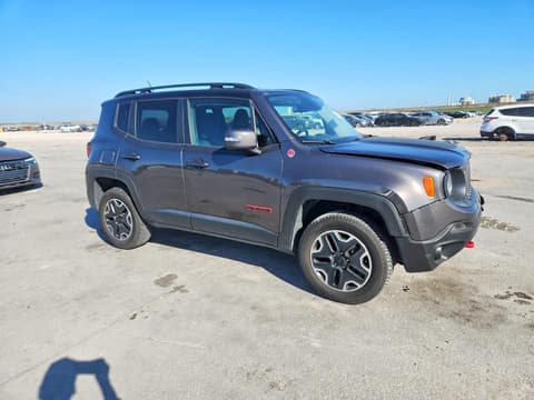 2017 Jeep Renegade, VIN ZACCJBCB3HPG55231. Фото 4 з 6 з аукціону Copart. Каталог авто зі США OpenDataCar.