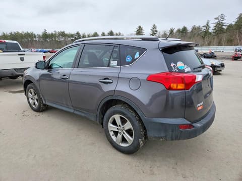 2015 Toyota RAV4, VIN 2T3RFREV5FW281635. Фото 2 з 6 з аукціону Copart. Каталог авто зі США OpenDataCar.