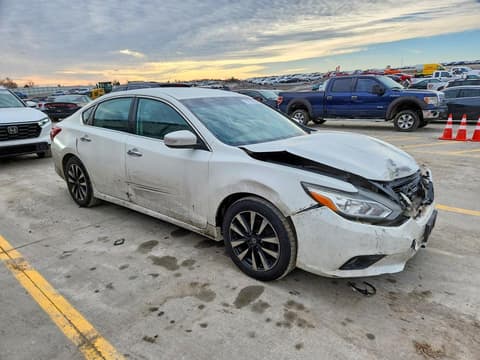 2018 Nissan Altima, VIN 1N4AL3AP7JC176851. Zdjęcie 4 z 6 z aukcji Copart. Katalog aut z USA OpenDataCar.