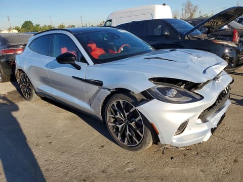 2021 Aston martin DBX, VIN SCFVUJAW0MTV03004. Фото 4 з 6 з аукціону Copart. Каталог авто зі США OpenDataCar.