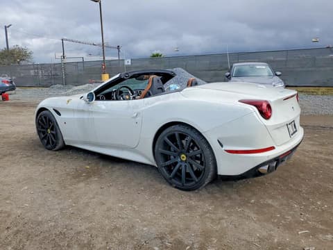 2015 Ferrari California T, VIN ZFF77XJA1F0207470. Фото 2 з 6 з аукціону Copart. Каталог авто зі США OpenDataCar.