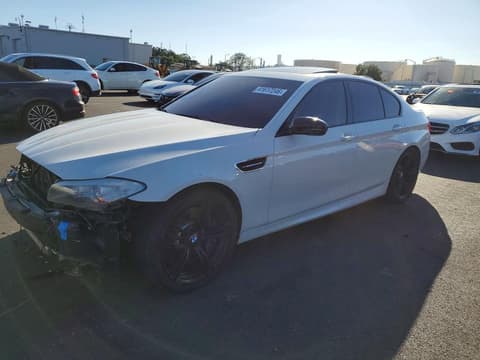2013 Bmw M5, VIN WBSFV9C58DC773304. Фото 1 из 6 с аукциона Copart. Каталог авто из США OpenDataCar.