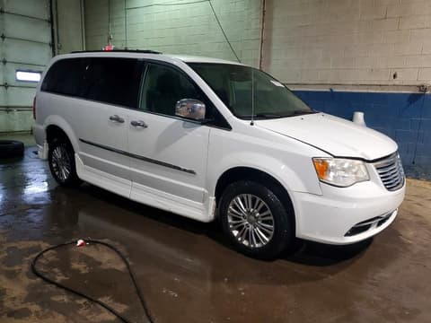 2015 Chrysler Town & Country, VIN 2C4RC1CG6FR521607. Фото 4 из 6 с аукциона Copart. Каталог авто из США OpenDataCar.