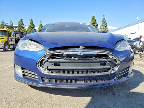 2015 Tesla Model S, VIN 5YJSA1E2XFF120162. Фото 5 з 6 з аукціону Copart. Каталог авто зі США OpenDataCar.