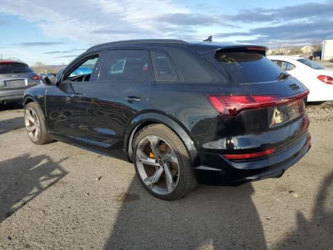 2023 Audi e-tron S, VIN WA1VCBGE4PB005267. Фото 2 з 6 з аукціону Copart. Каталог авто зі США OpenDataCar.
