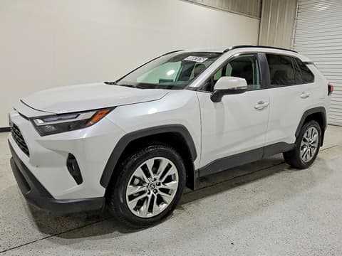 2025 Toyota RAV4, VIN 2T3C1RFV8SW399613. Фото 1 з 6 з аукціону Copart. Каталог авто зі США OpenDataCar.