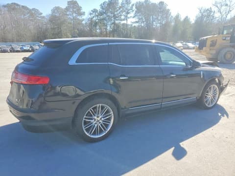 2016 Lincoln MKT, VIN 2LMHJ5AT3GBL01103. Фото 3 з 6 з аукціону Copart. Каталог авто зі США OpenDataCar.