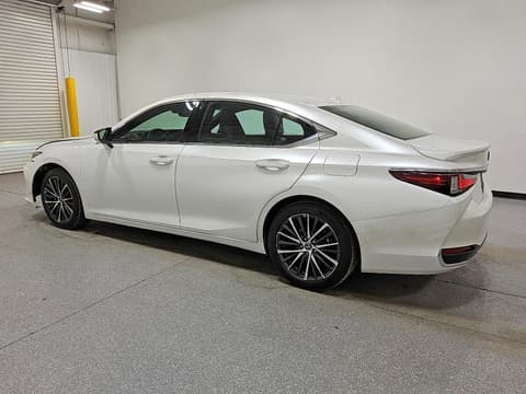2024 Lexus ES 300h, VIN 58ADA1C19RU053878. Фото 2 з 6 з аукціону Copart. Каталог авто зі США OpenDataCar.
