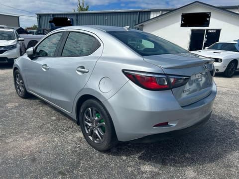 2019 Toyota Yaris, VIN 3MYDLBYV8KY509896. Фото 3 з 6 з аукціону Copart. Каталог авто зі США OpenDataCar.