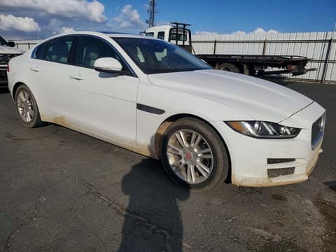2017 Jaguar XE, VIN SAJAD4BG0HA961361. Фото 4 из 6 с аукциона Copart. Каталог авто из США OpenDataCar.