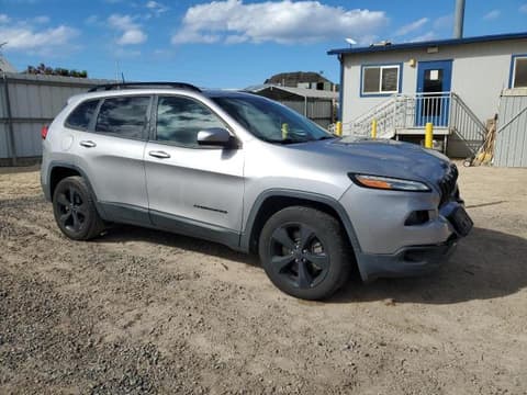 2018 Jeep Cherokee, VIN 1C4PJLCB1JD620408. Фото 4 из 6 с аукциона Copart. Каталог авто из США OpenDataCar.