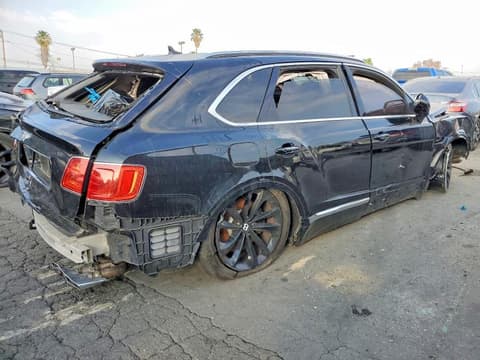 2017 Bentley Bentayga, VIN SJAAC2ZVXHC012982. Фото 3 з 6 з аукціону Copart. Каталог авто зі США OpenDataCar.