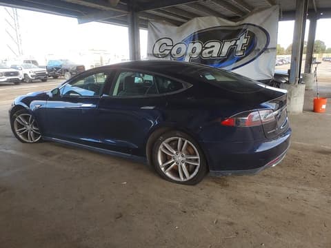 2014 Tesla Model S, VIN 5YJSA1S1XEFP34994. Фото 2 з 6 з аукціону Copart. Каталог авто зі США OpenDataCar.