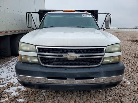 2006 Chevrolet Silverado 3500, VIN 1GBJC34UX6E138736. Zdjęcie 5 z 6 z aukcji Copart. Katalog aut z USA OpenDataCar.