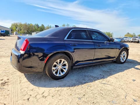 2015 Chrysler 300, VIN 2C3CCAAG1FH882357. Фото 3 з 6 з аукціону Copart. Каталог авто зі США OpenDataCar.