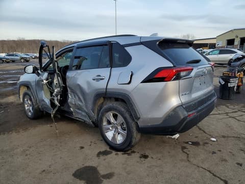 2023 Toyota RAV4, VIN 2T3W1RFV2PC218687. Фото 2 з 6 з аукціону Copart. Каталог авто зі США OpenDataCar.