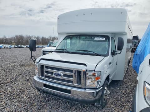 2017 Ford E-450, VIN 1FDFE4FS0HDC62922. Фото 2 з 6 з аукціону Copart. Каталог авто зі США OpenDataCar.