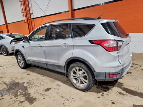 2018 Ford Escape, VIN 1FMCU9HD1JUC21433. Фото 2 з 6 з аукціону Copart. Каталог авто зі США OpenDataCar.