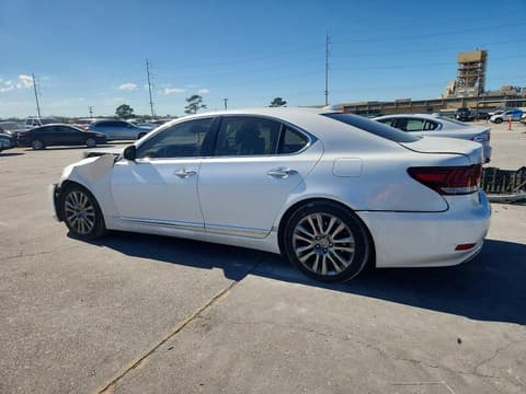 2015 Lexus LS 460, VIN JTHBL5EF5F5134698. Фото 2 з 6 з аукціону Copart. Каталог авто зі США OpenDataCar.