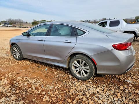 2015 Chrysler 200, VIN 1C3CCCAB6FN631793. Фото 2 з 6 з аукціону Copart. Каталог авто зі США OpenDataCar.