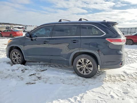 2015 Toyota Highlander, VIN 5TDKKRFH8FS061199. Фото 2 з 6 з аукціону Copart. Каталог авто зі США OpenDataCar.