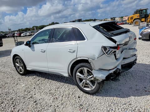 2020 Audi Q3, VIN WA1DECF32L1102799. Фото 2 из 6 с аукциона Copart. Каталог авто из США OpenDataCar.