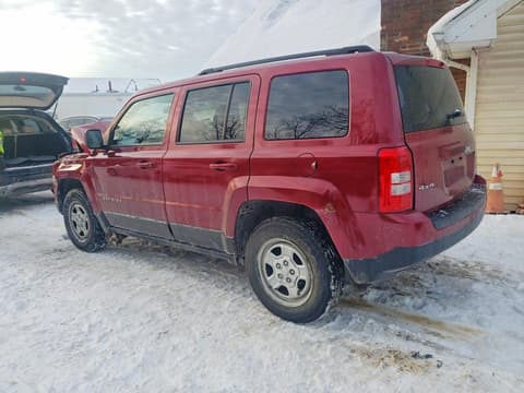 2014 Jeep Patriot, VIN 1C4NJRBB5ED689281. Фото 2 з 6 з аукціону Copart. Каталог авто зі США OpenDataCar.