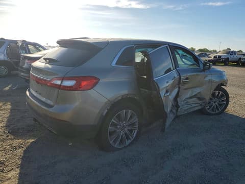 2016 Lincoln MKX, VIN 2LMPJ8LP1GBL42469. Фото 3 з 6 з аукціону Copart. Каталог авто зі США OpenDataCar.